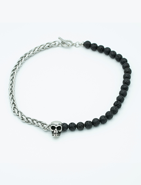 SKULL BRACELET/BLACK LAVA BEADS/STAINLESS STEEL/TOGGLE CLOSURE